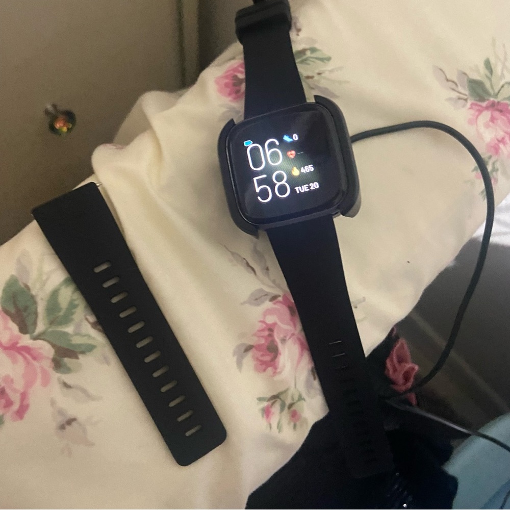Fitbit versa 2 Watch with charger. Worn once.